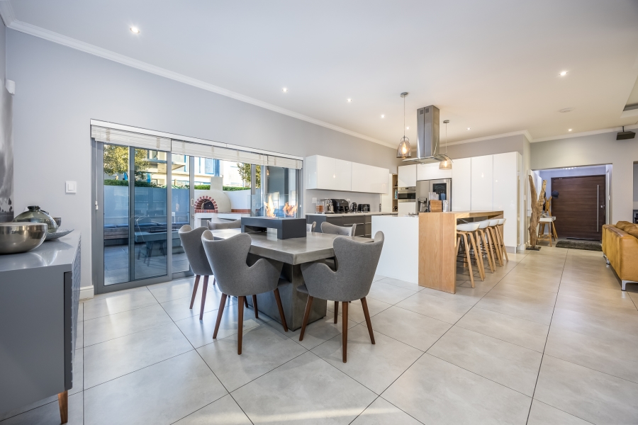 4 Bedroom Property for Sale in Graanendal Western Cape